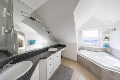 39 Slopes Grove Sw, Calgary, AB 