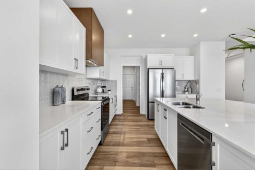 211 Corner Glen Crescent Ne, Calgary, AB 