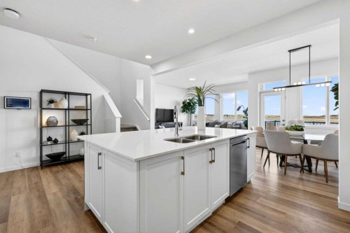 211 Corner Glen Crescent Ne, Calgary, AB 