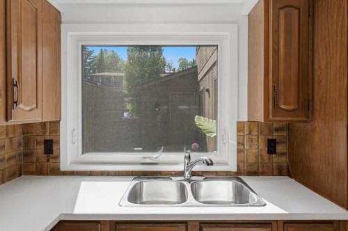 821-860 Midridge Drive Se, Calgary, AB 