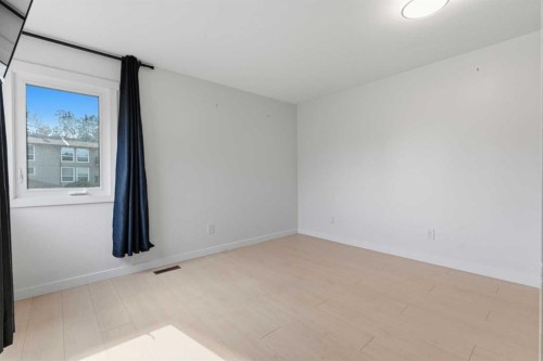 821-860 Midridge Drive Se, Calgary, AB 