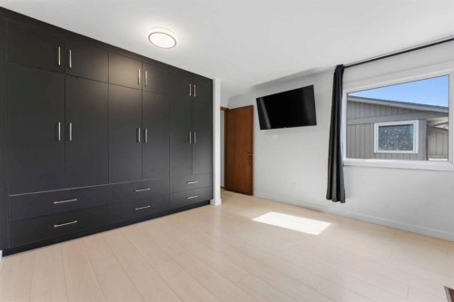 821-860 Midridge Drive Se, Calgary, AB 
