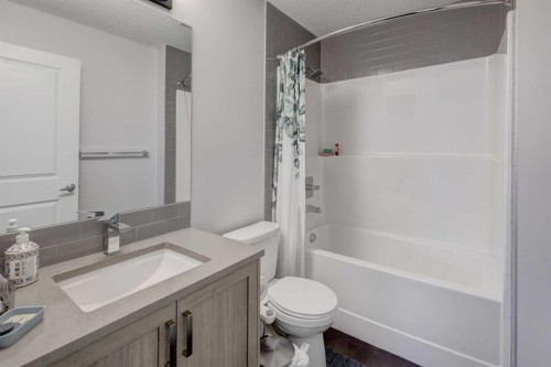 3415-33 Carringham Gate Nw, Calgary, AB 