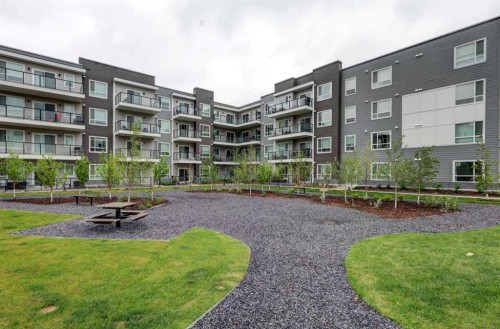 3415-33 Carringham Gate Nw, Calgary, AB 