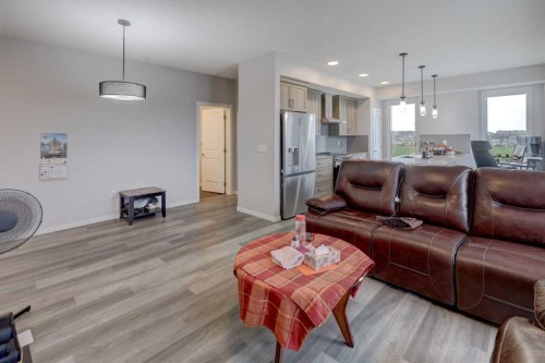 3415-33 Carringham Gate Nw, Calgary, AB 