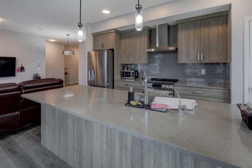 3415-33 Carringham Gate Nw, Calgary, AB 
