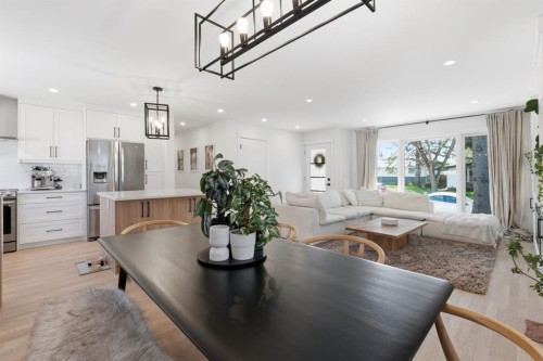 87 Armstrong Crescent Se, Calgary, AB - Indoor