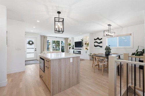 87 Armstrong Crescent Se, Calgary, AB - Indoor
