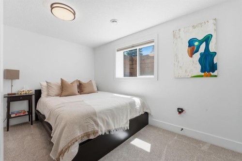 87 Armstrong Crescent Se, Calgary, AB - Indoor Photo Showing Bedroom