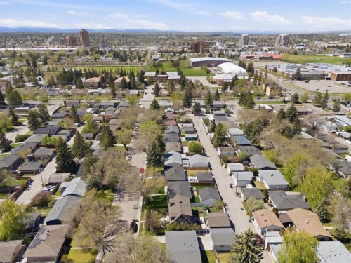 87 Armstrong Crescent Se, Calgary, AB - Outdoor With View