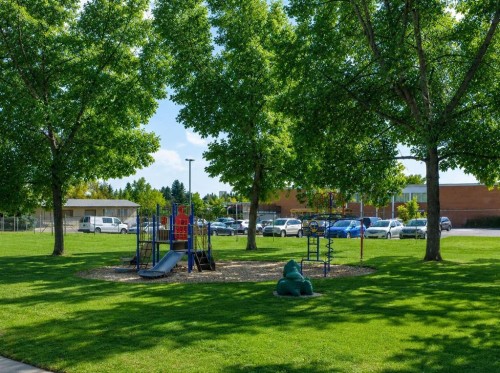 87 Armstrong Crescent Se, Calgary, AB - Outdoor