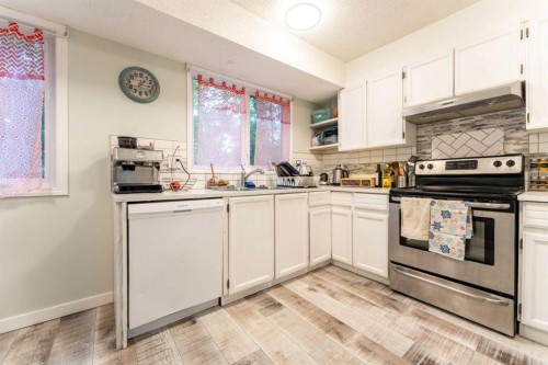 332 Deer Run Crescent Se, Calgary, AB 