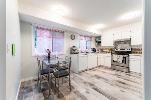 332 Deer Run Crescent Se, Calgary, AB 