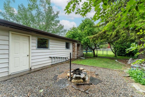 332 Deer Run Crescent Se, Calgary, AB 