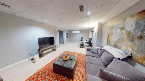 11 Chapala Way Se, Calgary, AB 