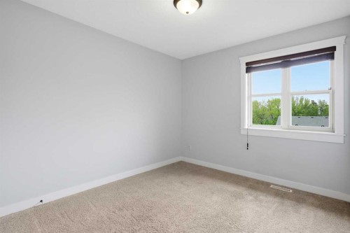 2120 21 Avenue, Didsbury, AB 