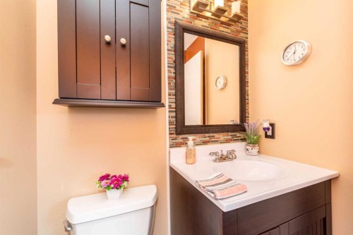 78 Queen Anne Close Se, Calgary, AB 