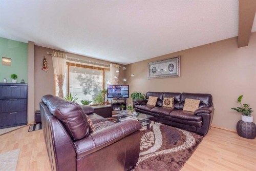 78 Queen Anne Close Se, Calgary, AB 