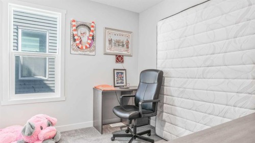 100 Carringvue Way Nw, Calgary, AB - Indoor Photo Showing Office