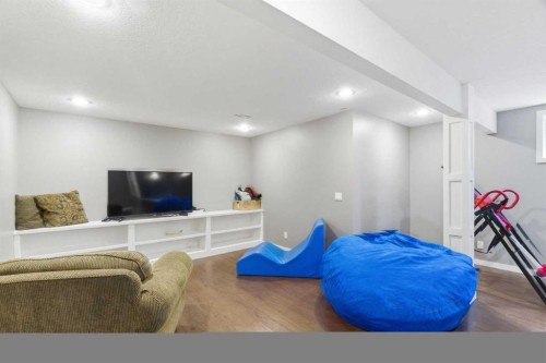 138 Drake Landing Loop, Okotoks, AB 