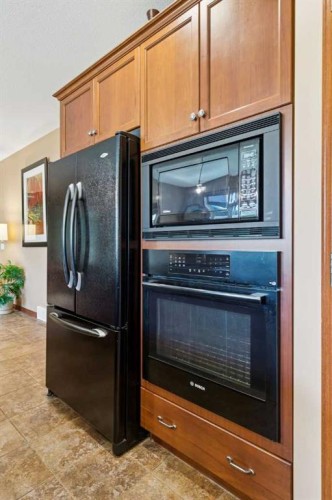37 Tanner Close Se, Airdrie, AB 