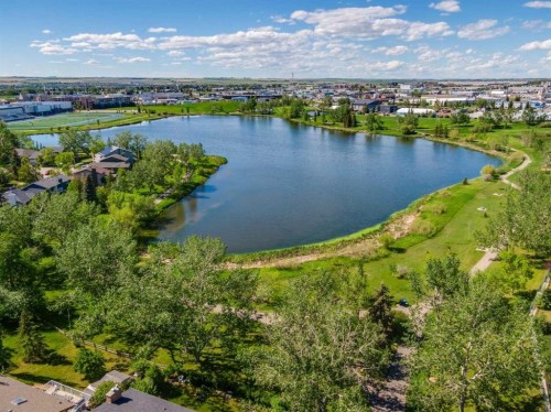 37 Tanner Close Se, Airdrie, AB 
