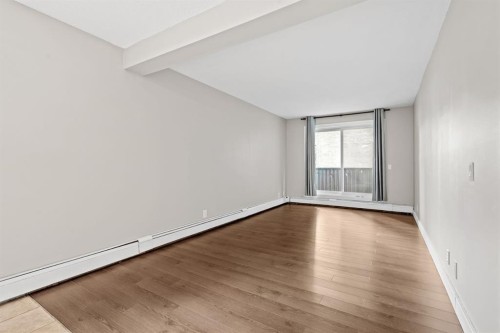 201-626 2 Avenue Ne, Calgary, AB - Indoor Photo Showing Other Room