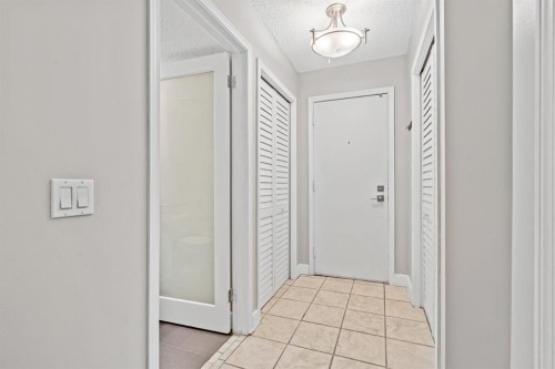 201-626 2 Avenue Ne, Calgary, AB - Indoor