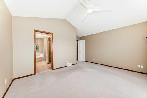 40 Tuscany Vista Crescent Nw, Calgary, AB - Indoor Photo Showing Other Room