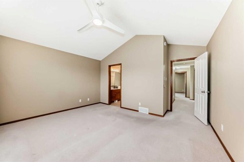 40 Tuscany Vista Crescent Nw, Calgary, AB - Indoor Photo Showing Other Room