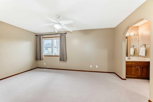 40 Tuscany Vista Crescent Nw, Calgary, AB - Indoor Photo Showing Other Room