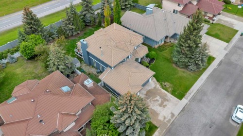 52 Woodpath Terrace Sw, Calgary, AB 