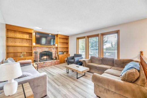 52 Woodpath Terrace Sw, Calgary, AB 