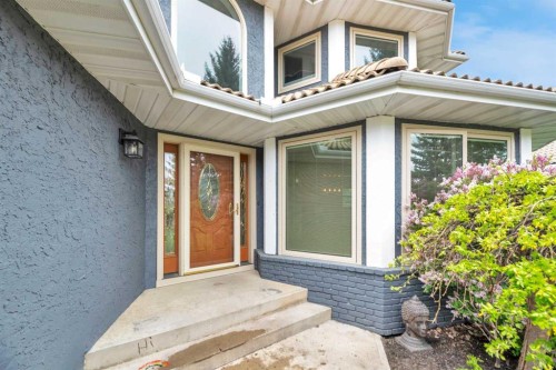 52 Woodpath Terrace Sw, Calgary, AB 