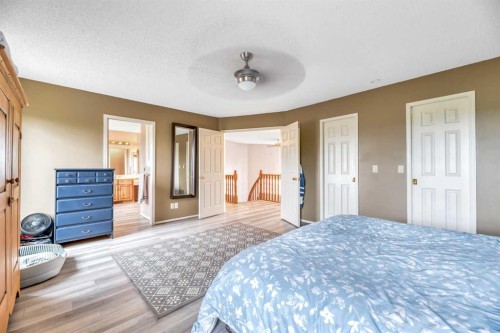 52 Woodpath Terrace Sw, Calgary, AB 