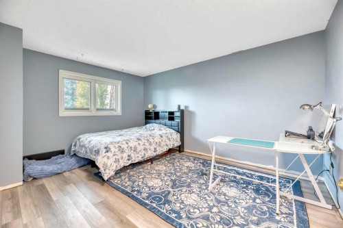 52 Woodpath Terrace Sw, Calgary, AB 