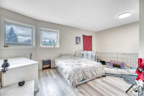 52 Woodpath Terrace Sw, Calgary, AB 