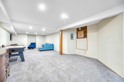 52 Woodpath Terrace Sw, Calgary, AB 