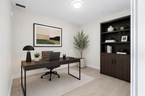 1712-222 Riverfront Avenue Sw, Calgary, AB - Indoor Photo Showing Office