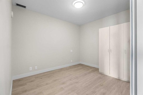 1712-222 Riverfront Avenue Sw, Calgary, AB - Indoor Photo Showing Other Room