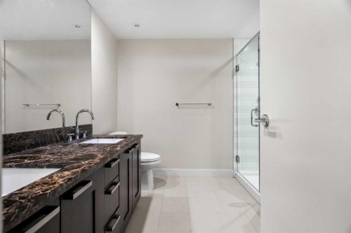 1712-222 Riverfront Avenue Sw, Calgary, AB - Indoor Photo Showing Bathroom