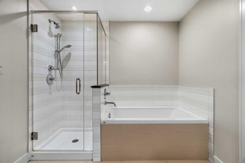 1712-222 Riverfront Avenue Sw, Calgary, AB - Indoor Photo Showing Bathroom
