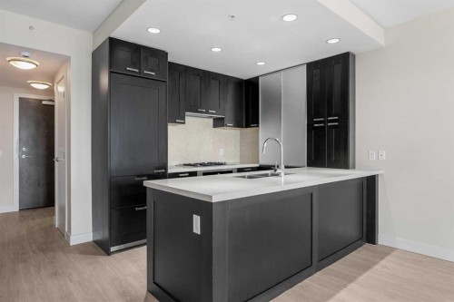 1712-222 Riverfront Avenue Sw, Calgary, AB - Indoor Photo Showing Kitchen