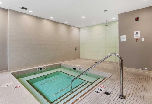 1712-222 Riverfront Avenue Sw, Calgary, AB - Indoor Photo Showing Other Room