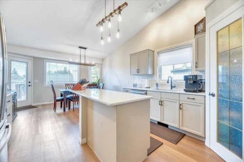9 Madison Court, Strathmore, AB 
