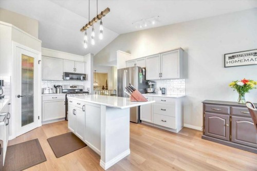 9 Madison Court, Strathmore, AB 