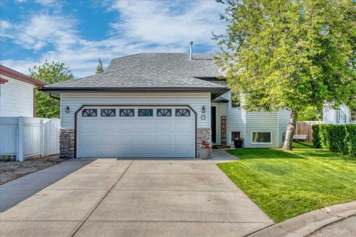 9 Madison Court, Strathmore, AB 
