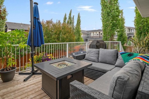 58 Crestbrook Drive Sw, Calgary, AB 
