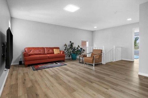 58 Crestbrook Drive Sw, Calgary, AB 