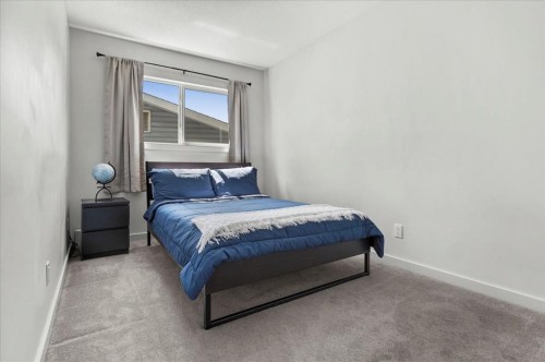24 Midglen Drive Se, Calgary, AB 